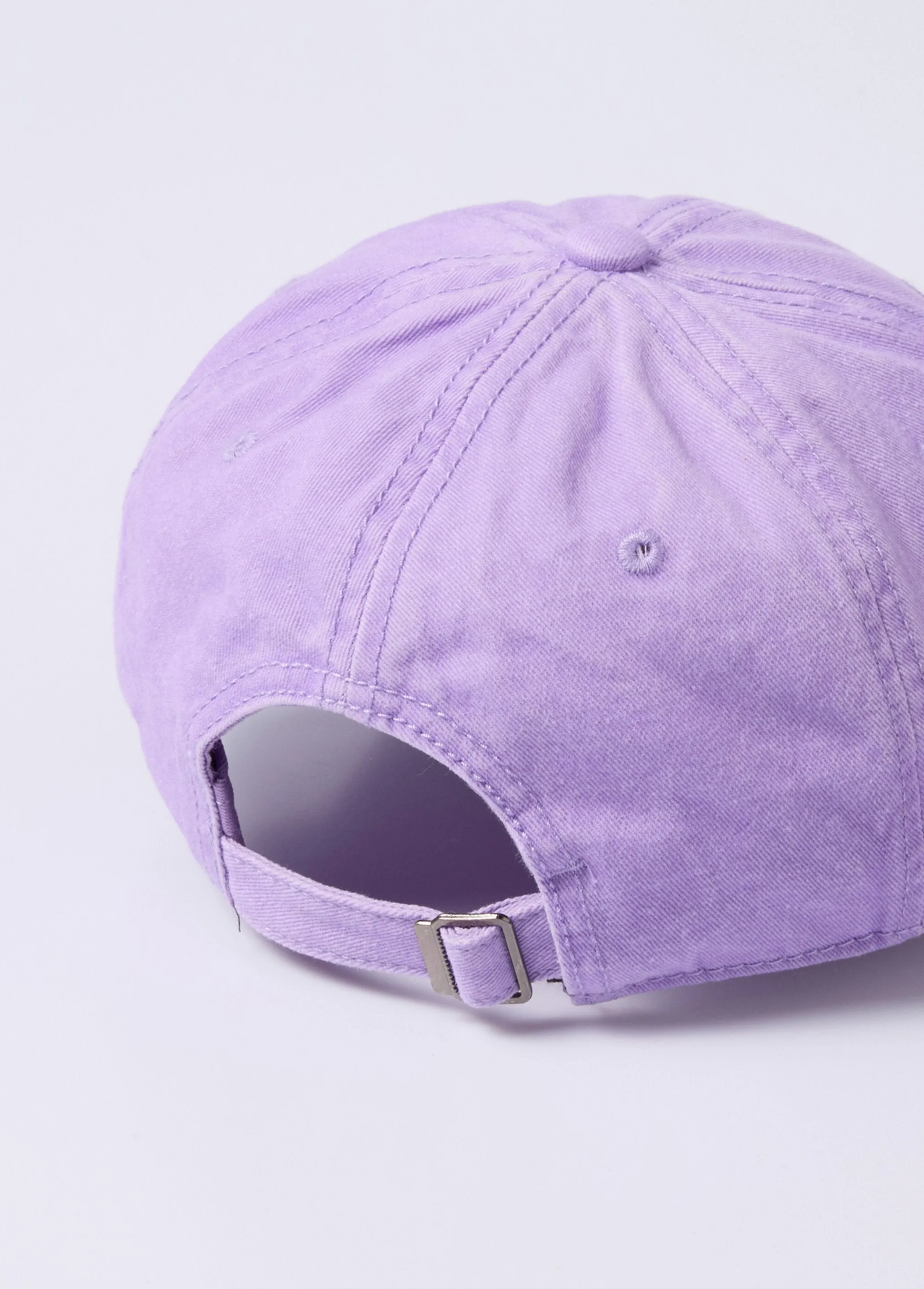 Colorful canvas cap with a worn effect