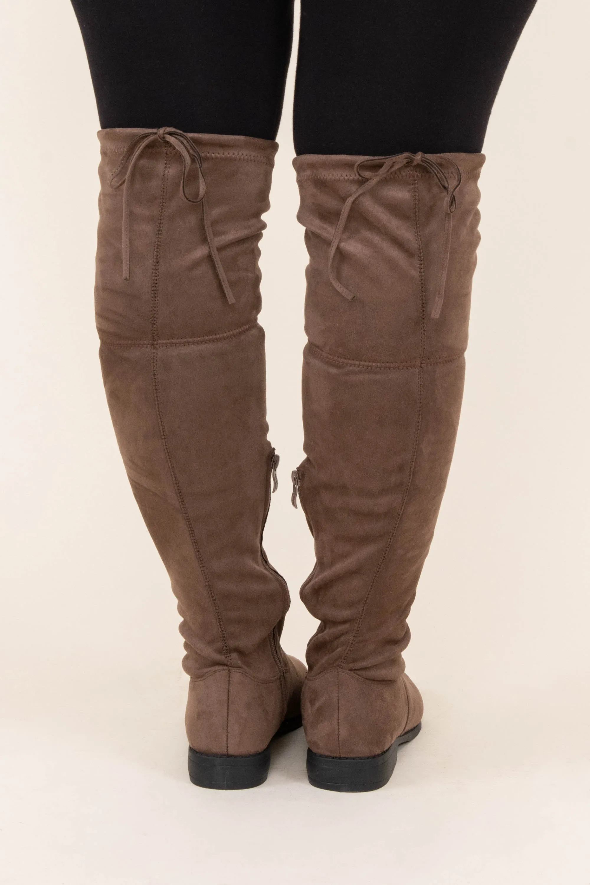 Right Way To Walk Suede Boot, Taupe