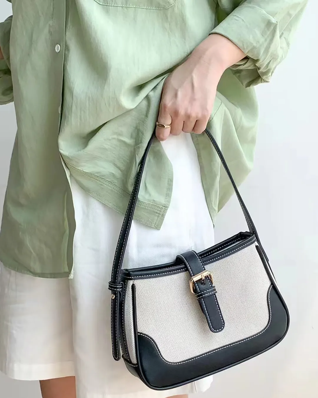 Shoulder Bag A015