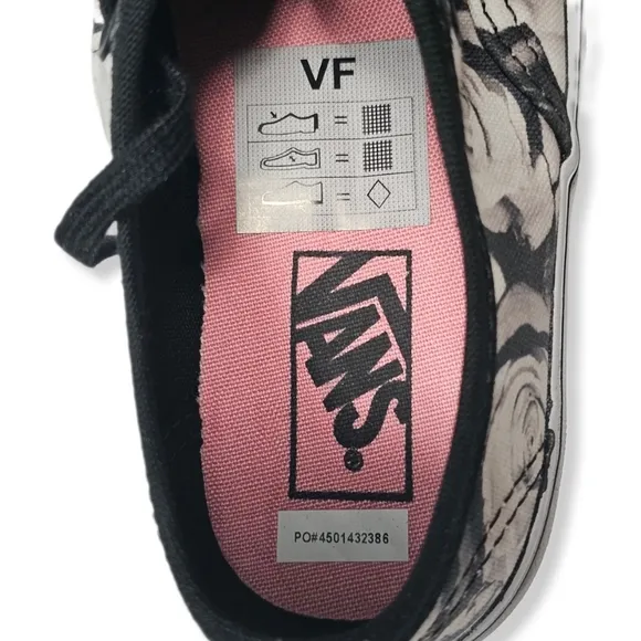 VANS Kids 10.5 Authentic Digi Rose Black/ True White Water-Resistant Canvas 3085