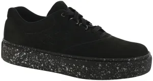 Women's Free Rein Lace Up Sneaker in Onyx